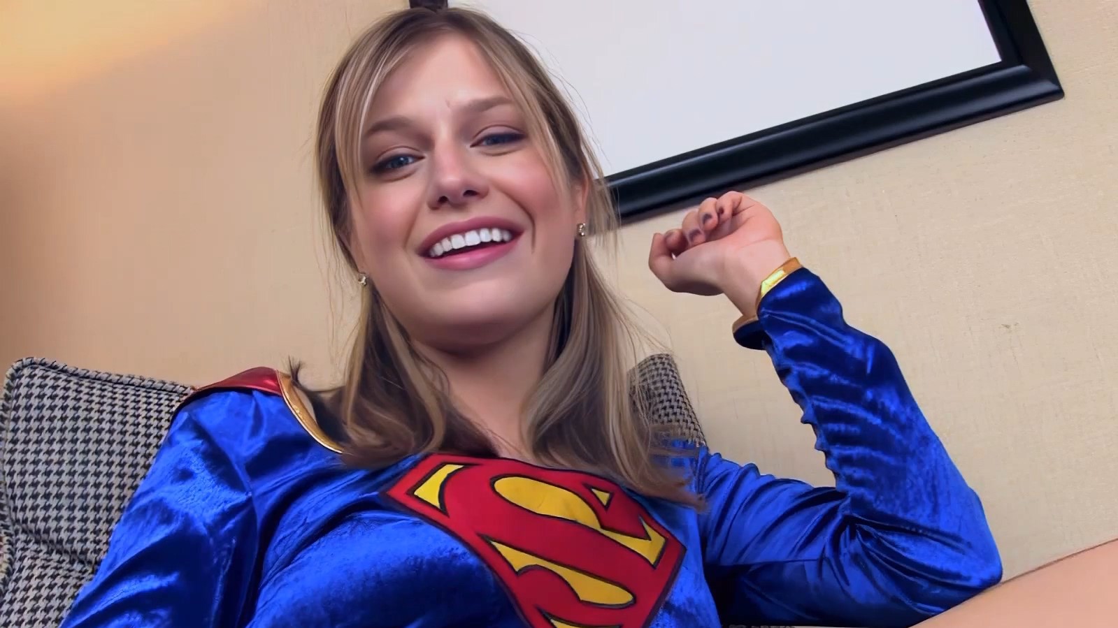 Supergirl joi