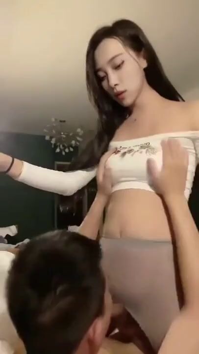 Chinese actress Li Bingbing gets a fan to suck on her cock